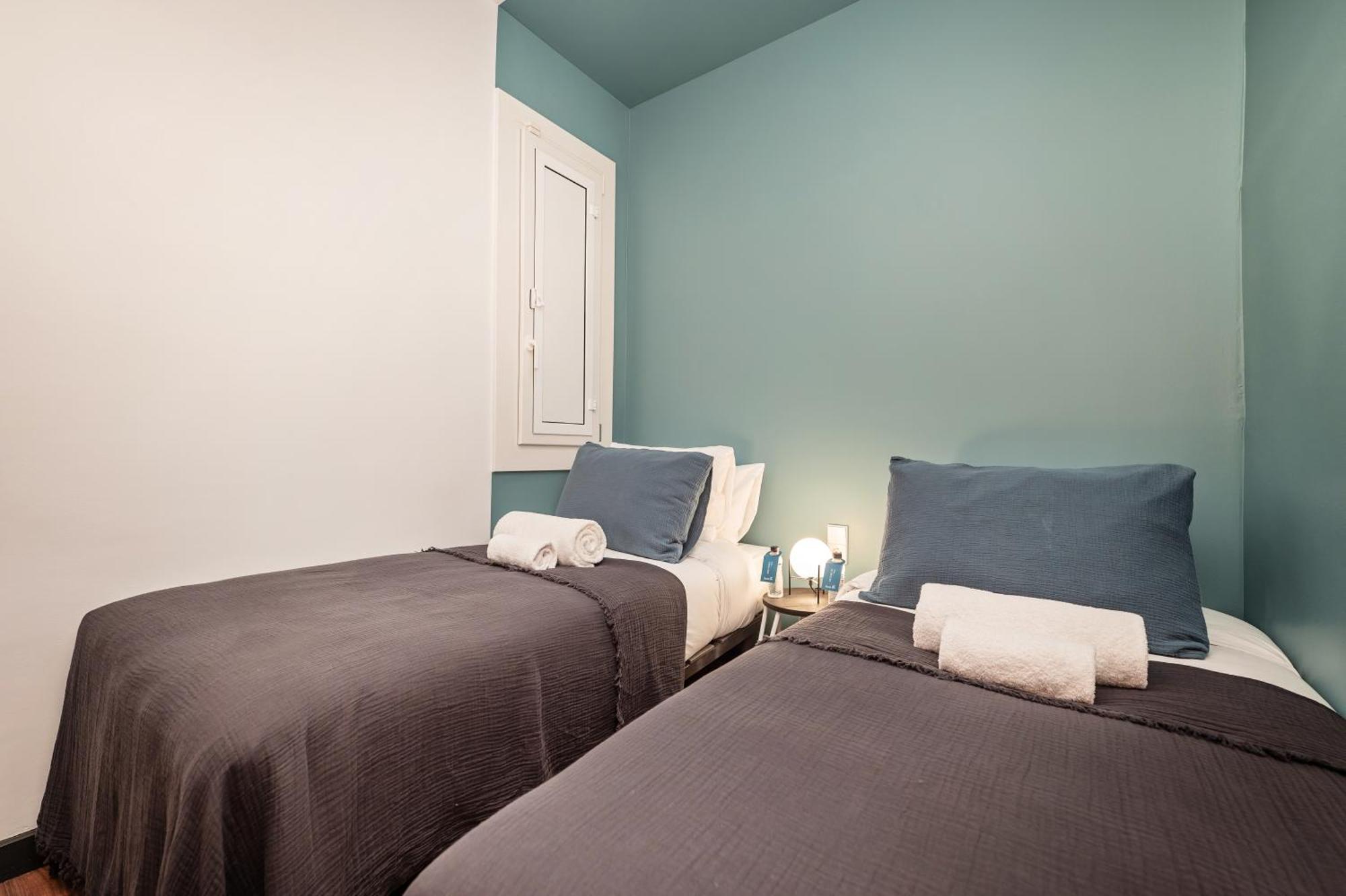 Sweett - Aragon Park Miro Apartment Barcelona Room photo