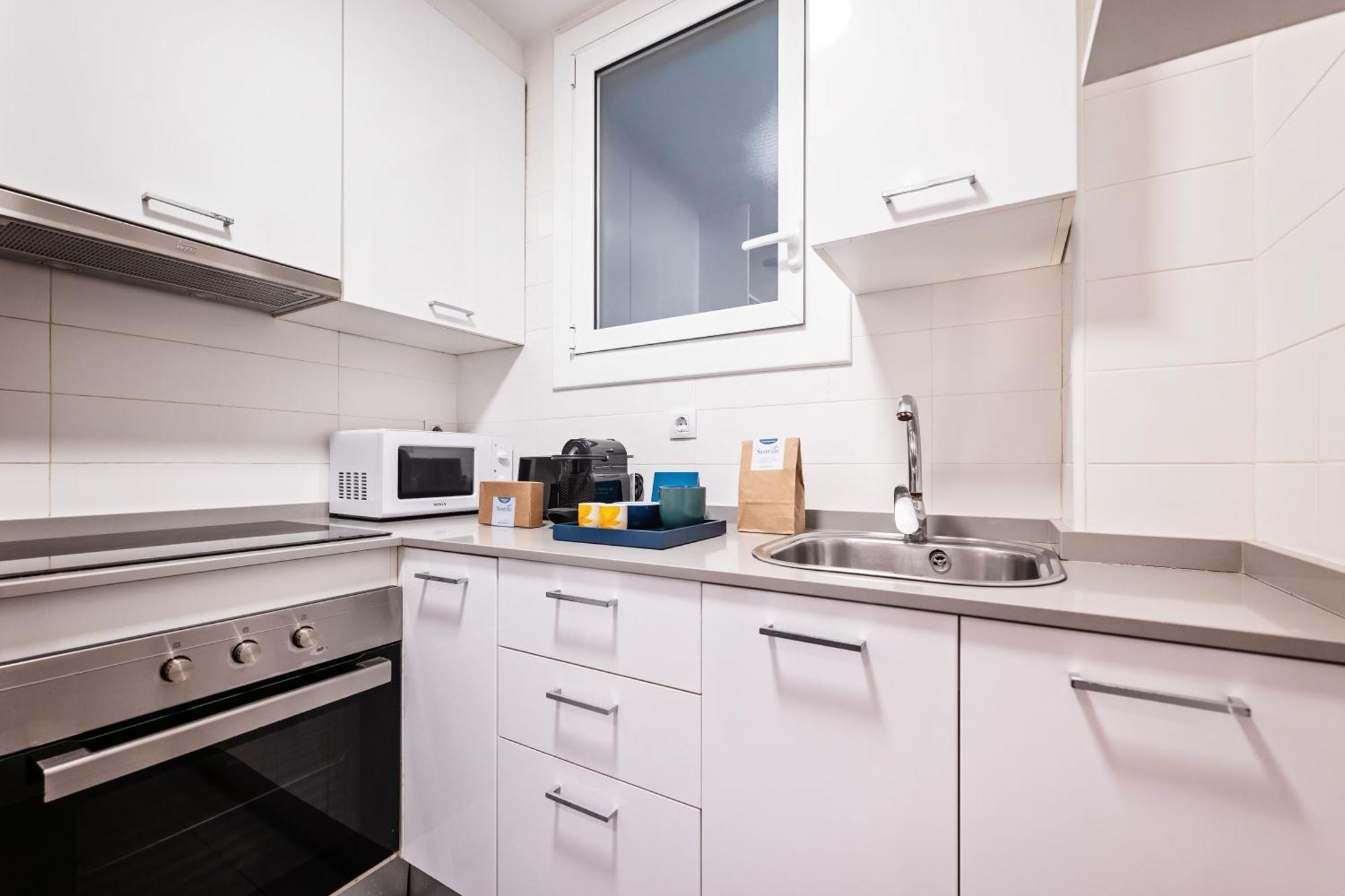 Sweett - Aragon Park Miro Apartment Barcelona Room photo