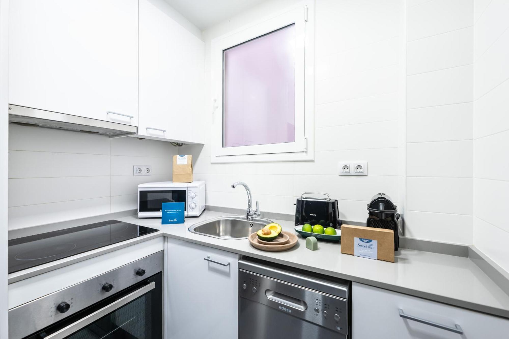 Sweett - Aragon Park Miro Apartment Barcelona Room photo