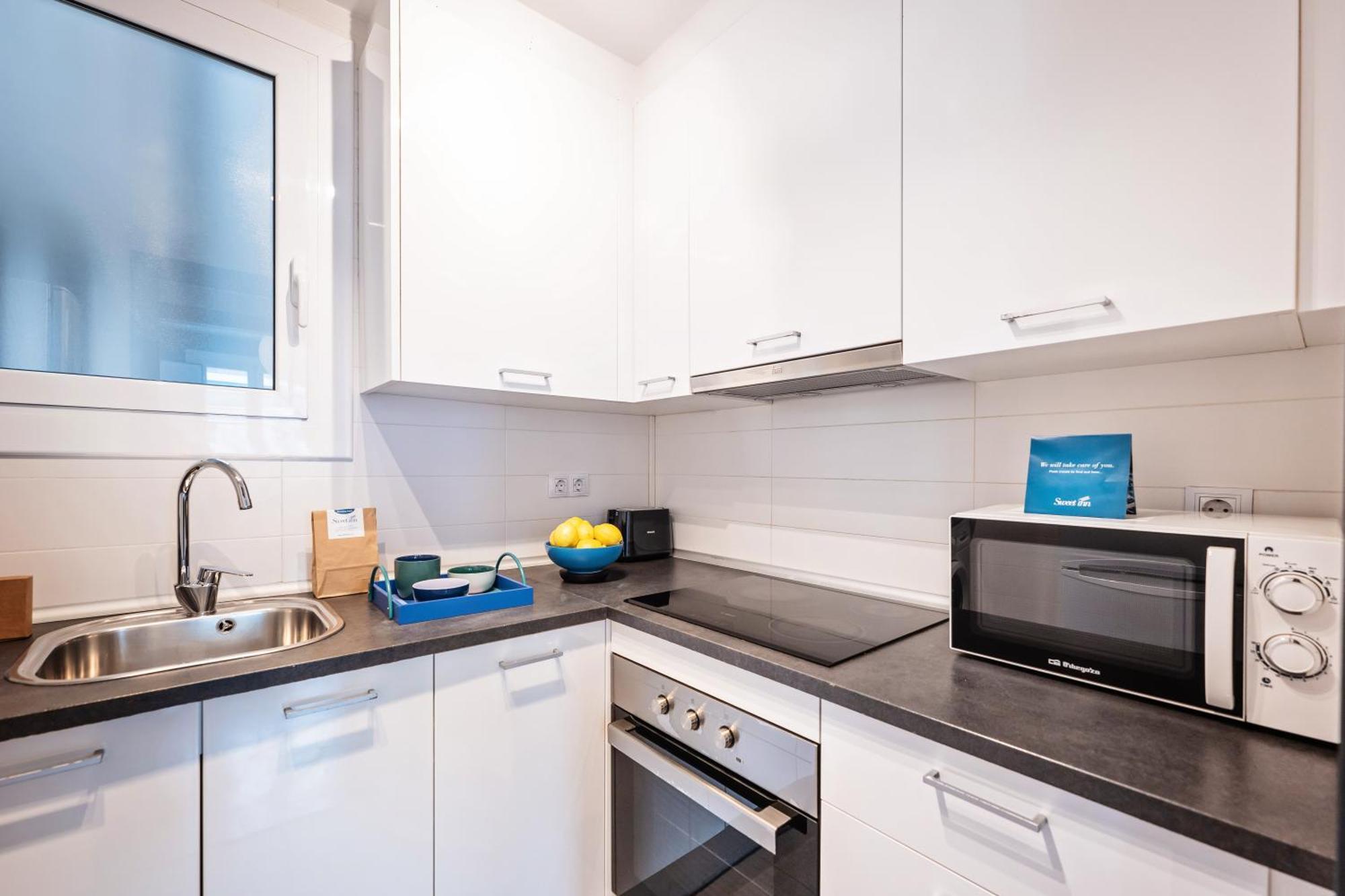 Sweett - Aragon Park Miro Apartment Barcelona Room photo