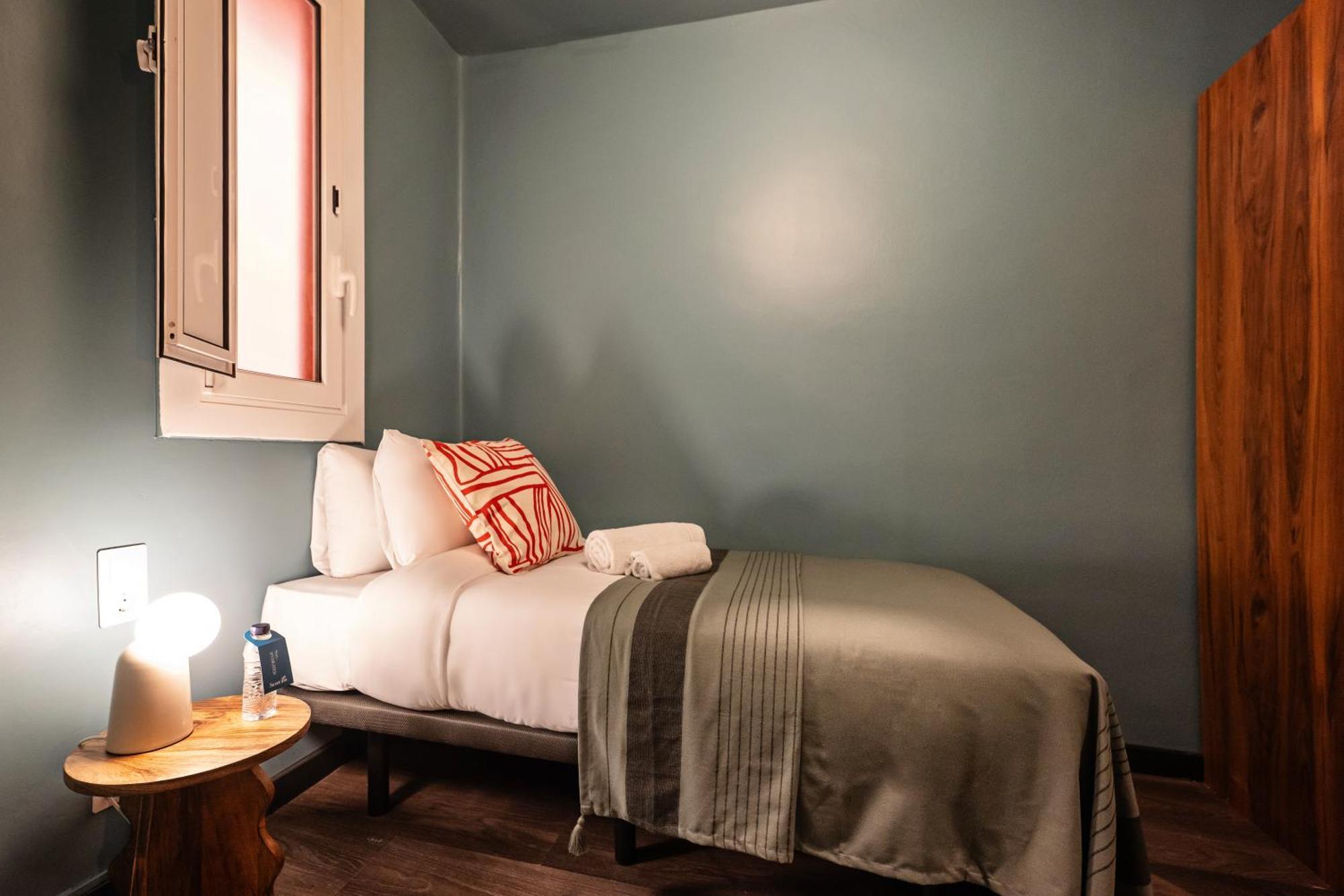 Sweett - Aragon Park Miro Apartment Barcelona Room photo